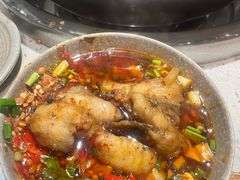 -肖肖酸萝卜鱼火锅(总店)