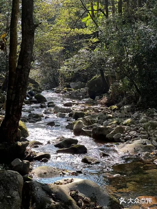 天岳幕阜山图片