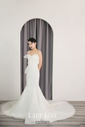 -Lady  Jane高端婚纱礼服馆