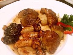 水源素问韩国料理(富丽华店)-萨拉伯尔水源素问店·韩国宫廷料理(人民路店)