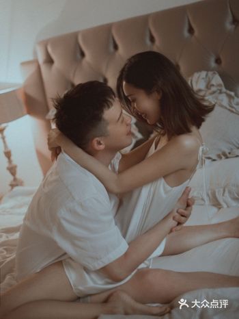 选店理由: 这是我最喜欢的一套风格，情侣系婚纱照