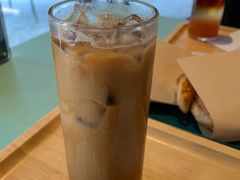 黑糖燕麦冰拿铁-sugarman espresso素饮糖人高新咖啡工厂