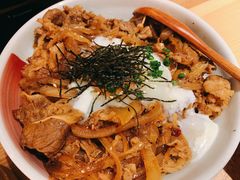 洋葱牛肉饭-初居食屋日式料理(万象城购物中心店)