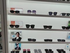 -诺柯视眼镜-蔡司依视路官方工厂店(淞南一店)