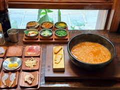 -银米·云南传统过桥米线(双廊黑金冠店)