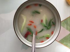 -天天向上素食餐厅(五台山店)