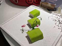 -江上荟·创意中国菜(绿地缤纷城店)