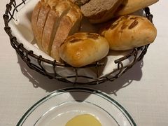 餐前包-Wolfgang’s Steakhouse 沃夫冈牛排馆(上海白玉兰广场店)