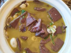 -老季市·三代非遗传承·地标美食老汁鸡(工农路店)