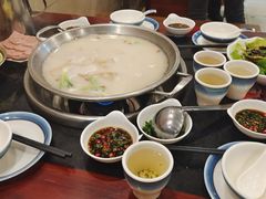 -老来福·非遗酸汤兔(凯旋路店)