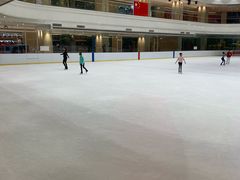 -陈露国际冰上中心(天津嘉里汇店)