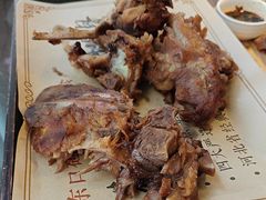 -东口码头·烧鸽子·鱼头泡饼·地方菜(金鹰悦城店)