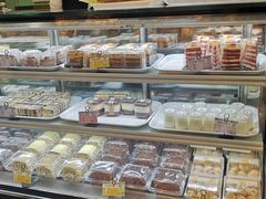 面包甜点陈列柜-新侨三宝乐面包店(崇文门店)