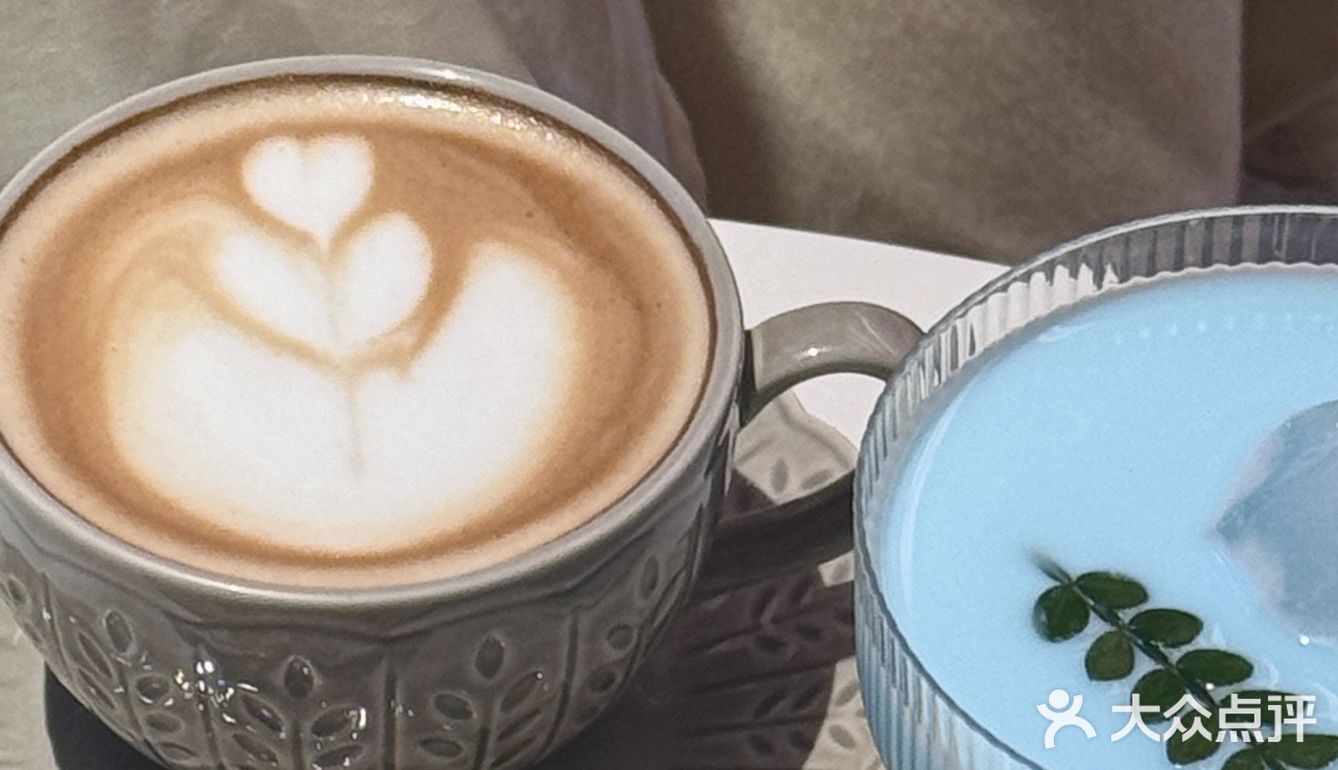 这家咖啡店☕️我能呆一下午！！！