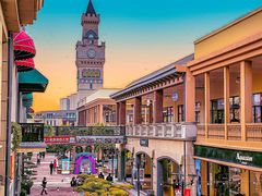 -王府井奥莱临潼小镇(临潼店)