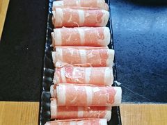 -果松木炭酸菜铜火锅·外婆参鸡汤