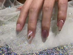 -苏彩·皮肤管理美甲美睫