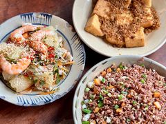 -Cuc Gach Quan Restaurant