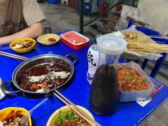-马路边边串串香(苗栗路店)