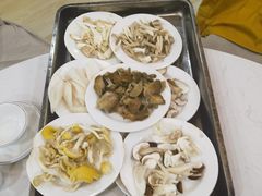 -菌之家·专业纯野生菌火锅·特色炒菌