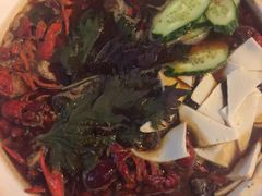 喜辣美食家-柳喜辣·烧烤酒局(跃进总店)