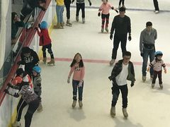 -冰纷万象滑冰场(南山万象天地店)