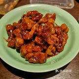 裹着面粉炸的，糖醋汁浓郁，量特别大