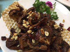 -宜宾海鲜酒家·三十年老字号