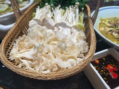 -臻吃客主题餐厅(湖州太阳城店)