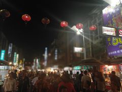 -六合夜市