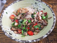 大蒜辣椒炒卤肉-刘氏三和面馆