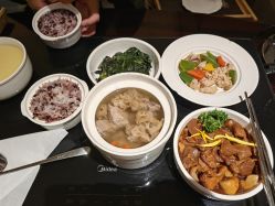 -臻康乃馨月子中心(凯宾斯基店)