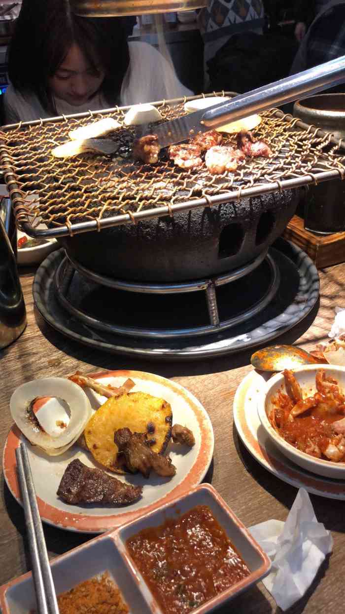 火炉火炭火烤肉(望京凯德mall店)-"据说是听着音乐,享受按摩的牛的