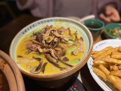 鹿茸菌煨猪肚-吃饭皇帝大土家民族菜(正大广场店)