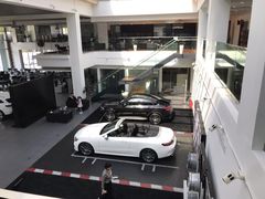 -上海星瀚奔驰4S店(红柳路店)