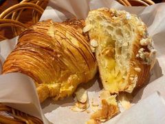 杏仁羊角-麦田工坊(月湖店)