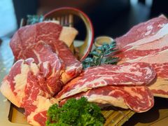 -铭牛烧肉·和牛海鲜自助(高新月牙湖店)