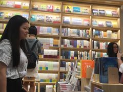 -猫的天空之城概念书店(景德镇陶溪川店)