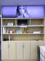 -Coo Hair salon