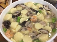 -侬佳蒸菜馆(听潮店)