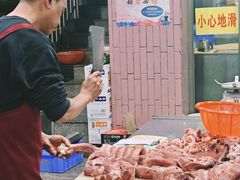 -标记美食新鲜猪杂(兴南大道店)