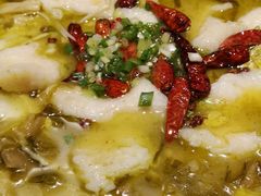 -渝是乎酸菜鱼(龙旗购物中心店)