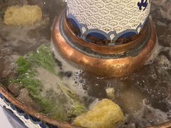 -毛辣果·贵州红酸汤牛肉火锅(西单店)