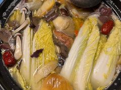 -香巴拉云南餐厅(华莱坞店)