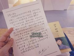 -新华里咖啡书吧(新华书店小寨店)