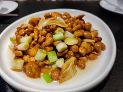 宫保鸡丁-万重锦·人文川菜馆(骡马市店)