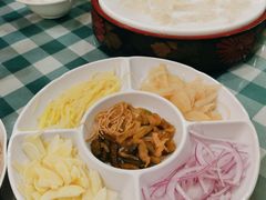 金鲷鱼生及配料-寻味顺德·南记酒家·传统顺德菜·鱼生(广源路店)