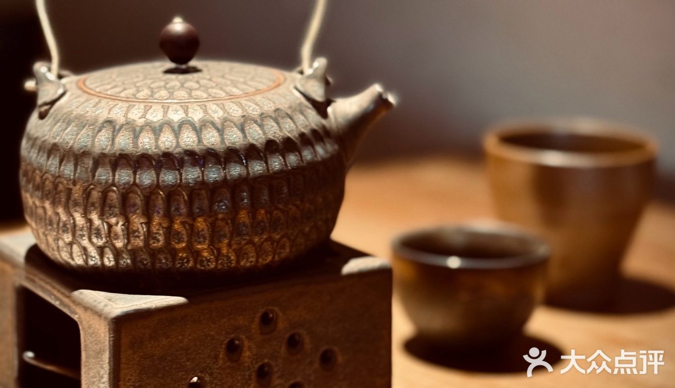 一家可以从早坐到晚宜茶宜酒的有趣场所～🏄