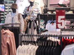 -王府井奥莱临潼小镇(临潼店)
