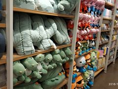 -名创优品(广东东莞东城万达2店)